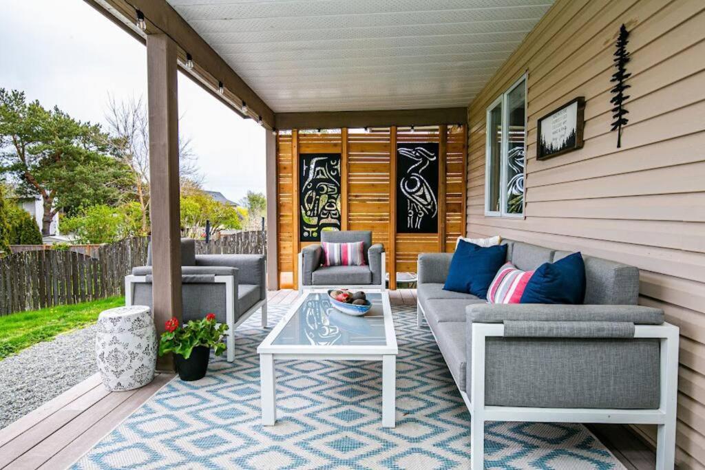 Lovely 2 Bedroom Suite Steps From The Beach Victoria Exteriér fotografie