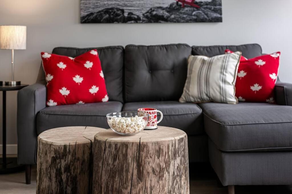 Lovely 2 Bedroom Suite Steps From The Beach Victoria Exteriér fotografie